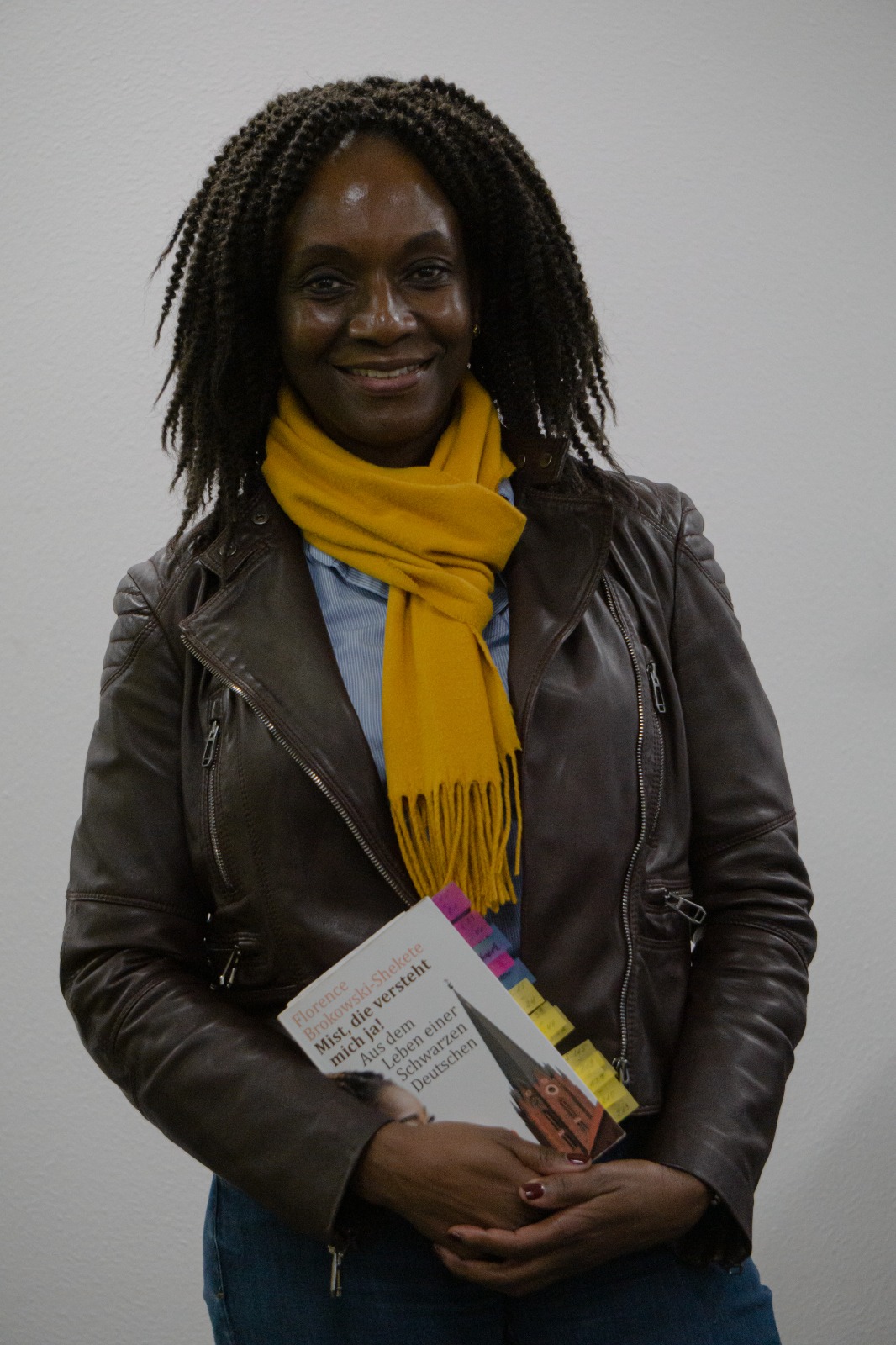 Kurse des Jahrgangs 12 besuchen Lesung von Florence BrokowskiShekete